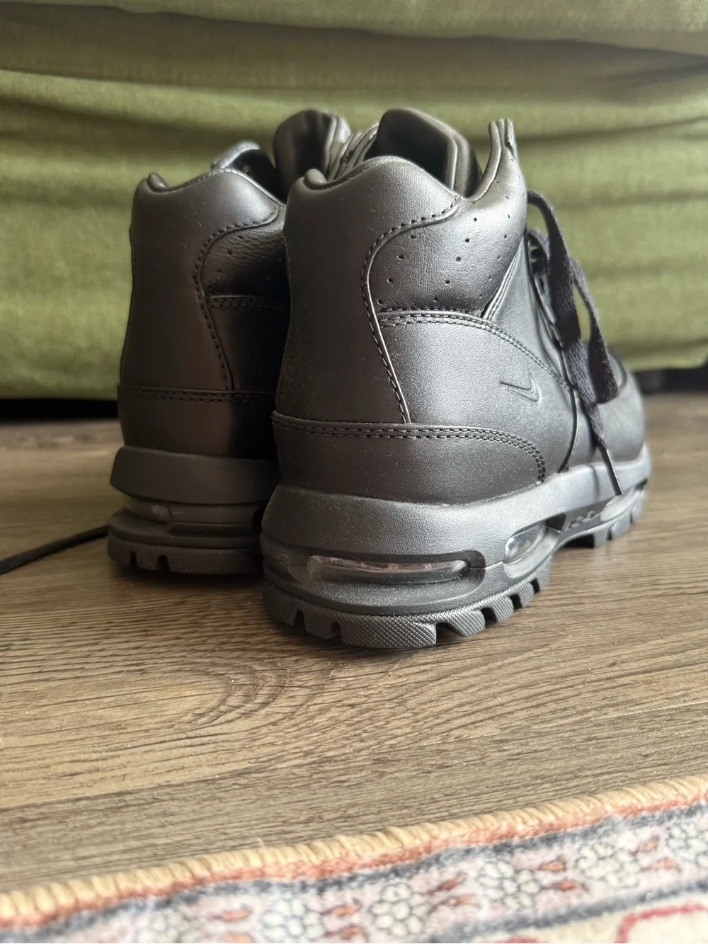 Nike plus swoosh air